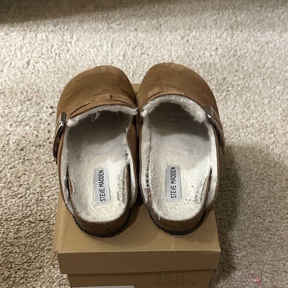 Steve Madden Sam-F Clogs - Picture 4 of 5